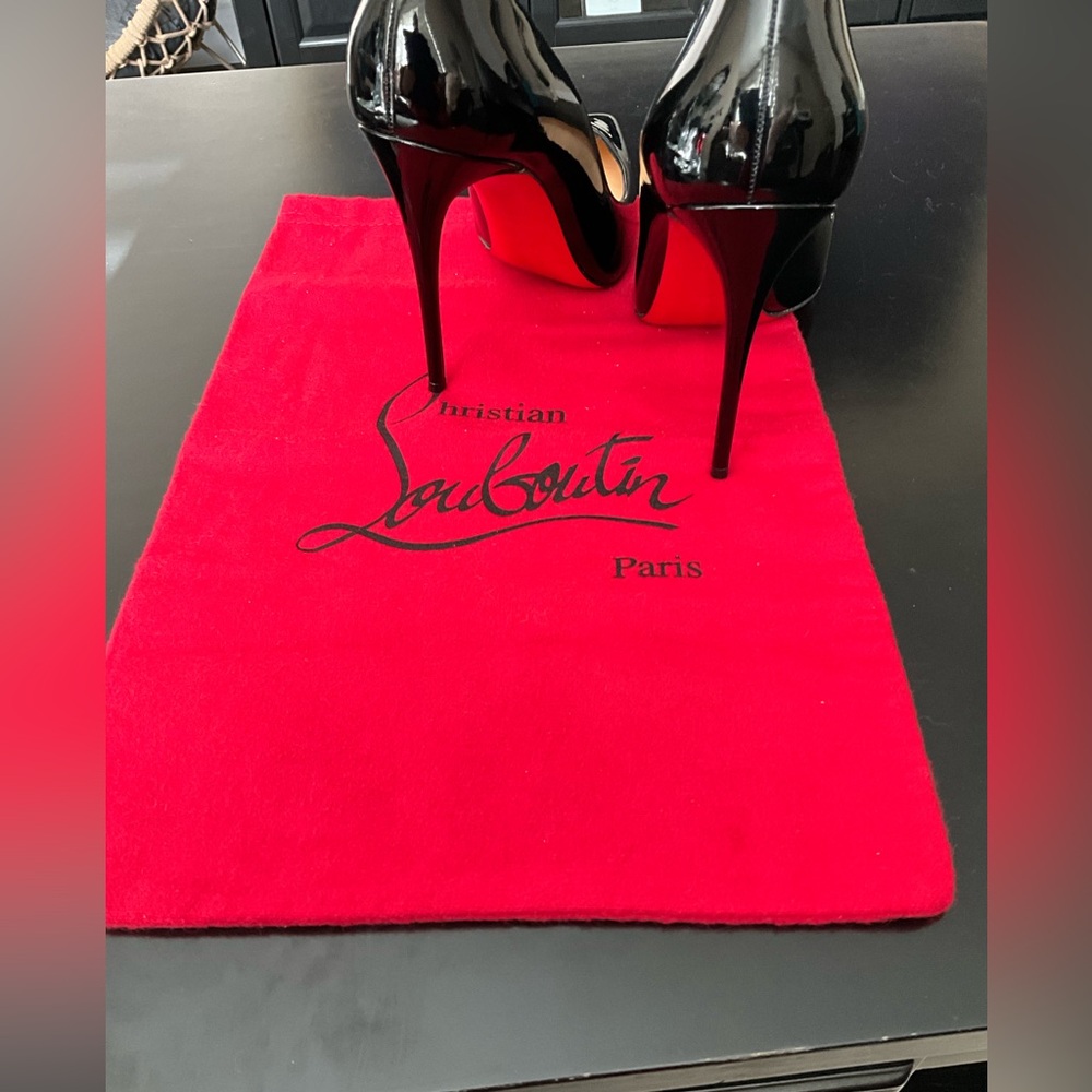 Christian Louboutin Black Patent Leather Heels So Kate - Picture 2 of 11